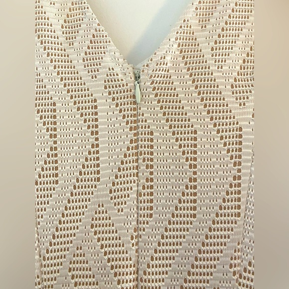 NWT Love… Ady Fit & Flare Mini Sleeveless V-Neck Dress in Ivory/Nude - Picture 6 of 9